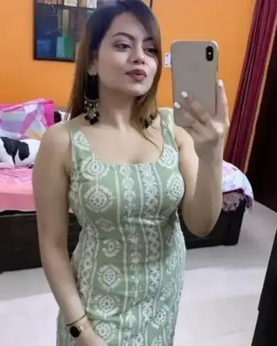 Call Girl in Maninagar
